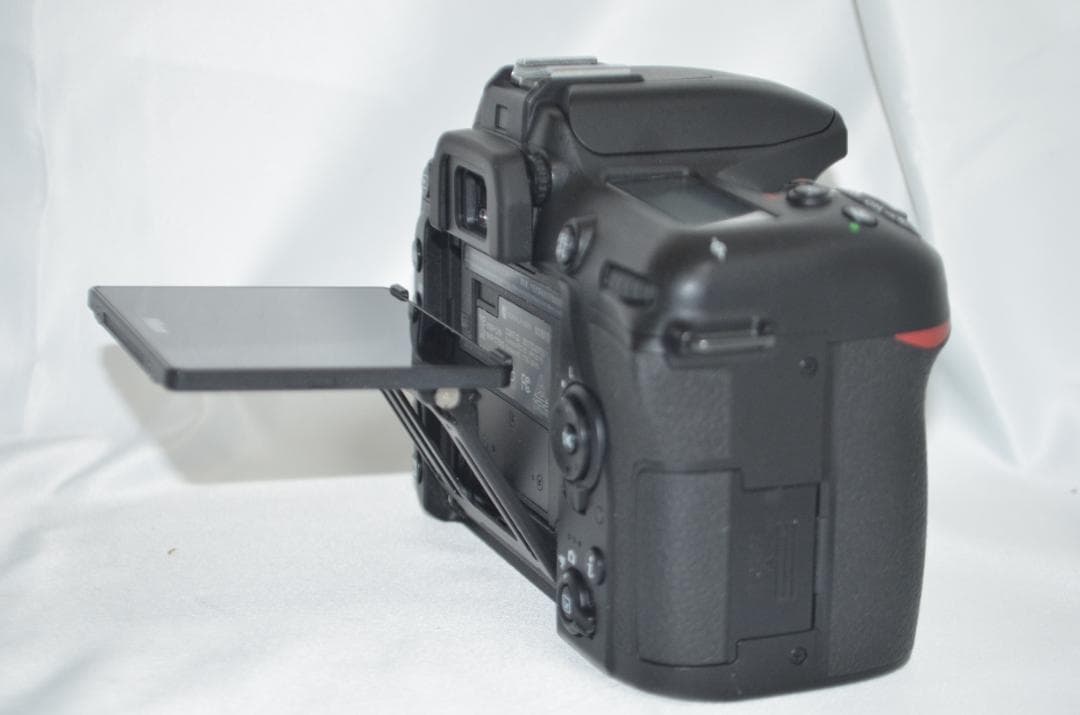 極美品級　シャッター数1万3千回以下 Nikon D7500☆Wi-Fi搭載