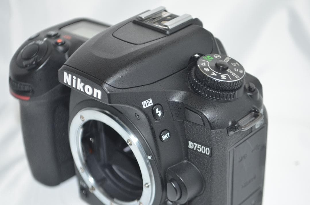 極美品級　シャッター数1万3千回以下 Nikon D7500☆Wi-Fi搭載