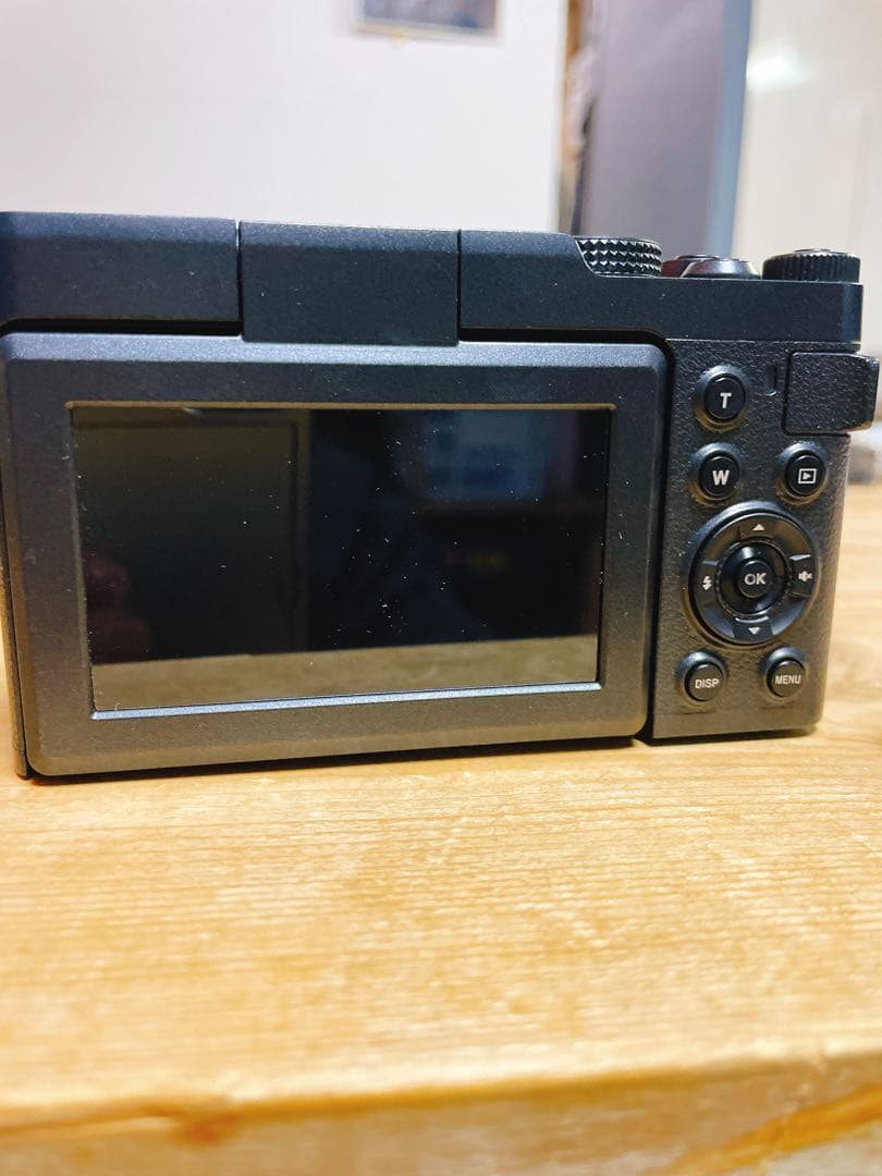 デジタルカメラ　18倍ズーム