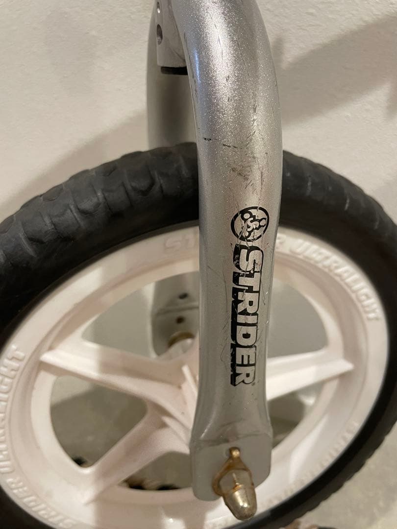 STRIDER PRO バランスバイク シルバー　旧モデル