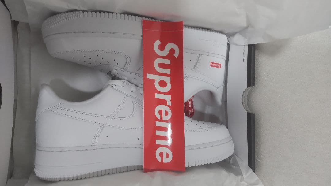Supreme®︎/NIKE®︎ Air Force 1 Low ホワイト
