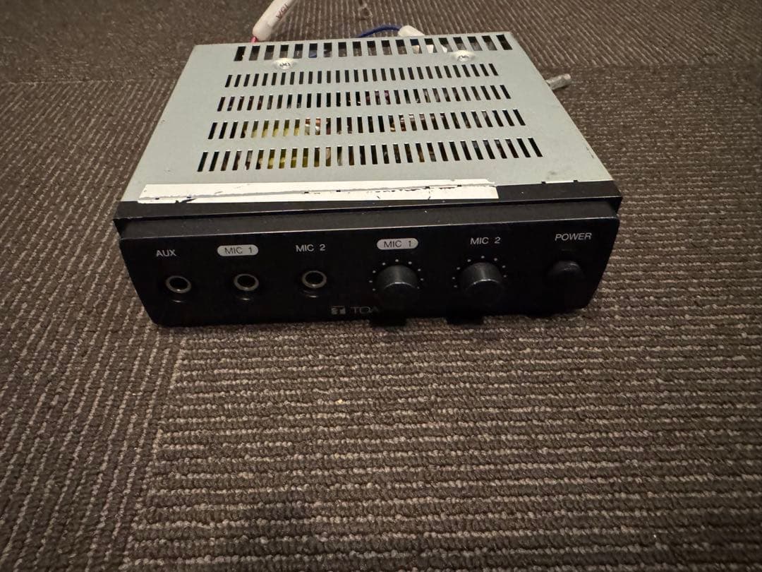 TOA製アンプ　60W 1台、UNI-PEX製マイク、スピーカーケーブルセット