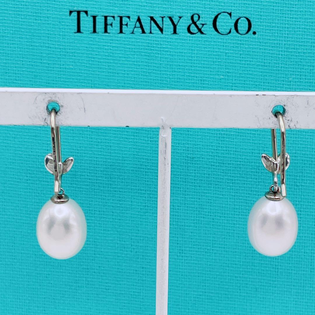 Tiffany & Co. ピアス　オリーブ　パール　フック　リーフ