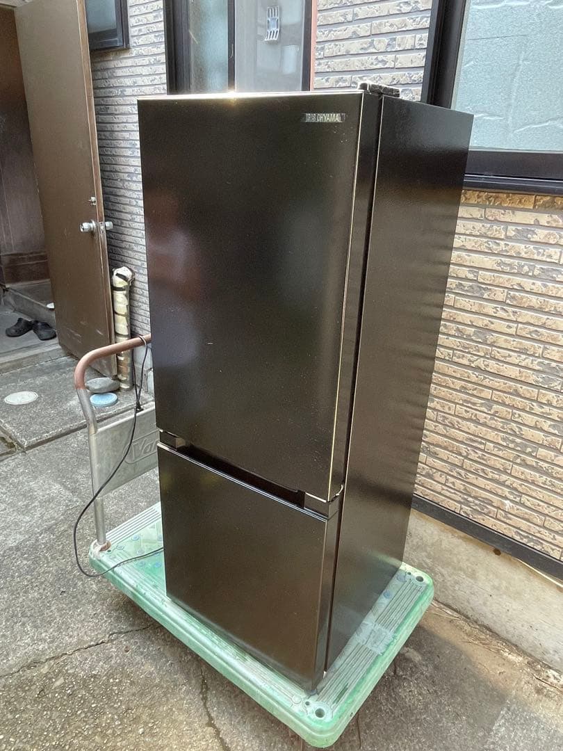 2024年製　美品　冷蔵庫　アイリスオオヤマIRSD-13A-B