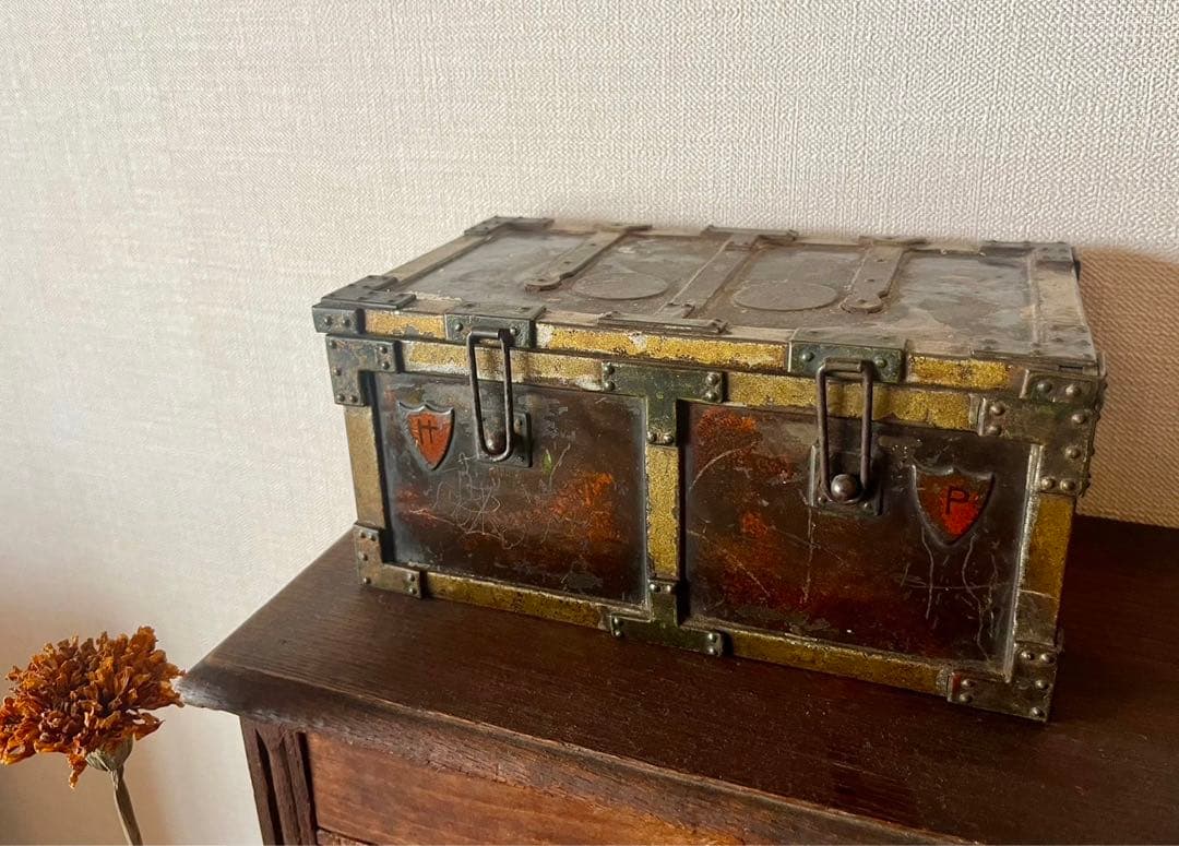 イギリス アンティーク huntley and palmers ビスケット缶