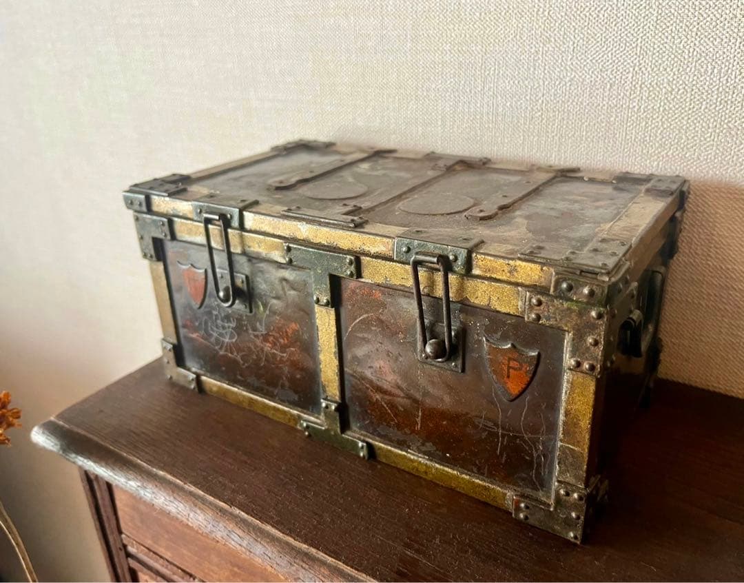 イギリス アンティーク huntley and palmers ビスケット缶