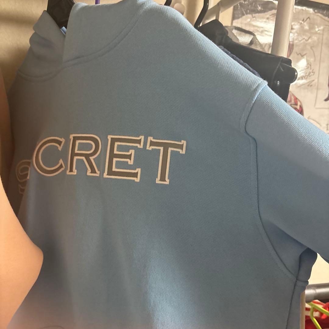 SECRETパーカーMサイズ上のみ