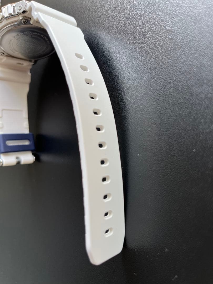 ま*ー様 【生産終了品】G-SHOCK GM-5600LC-7JF