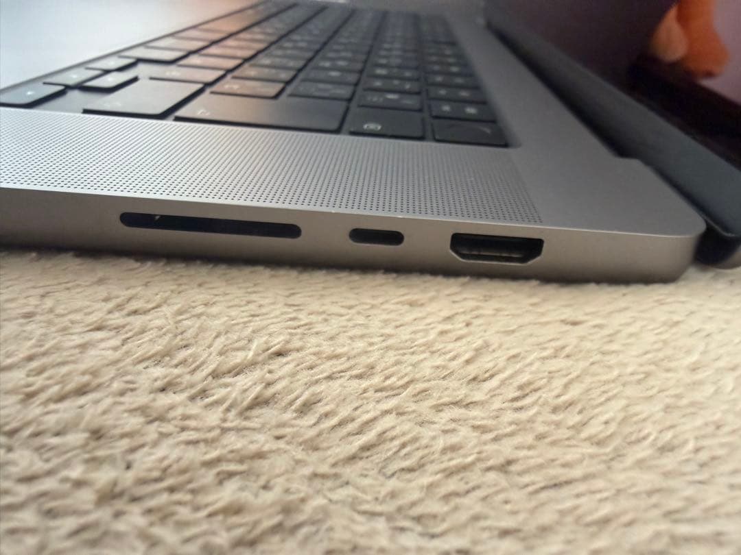 【美品】MacBook Pro 16インチ M2 Pro/16GB/512GB