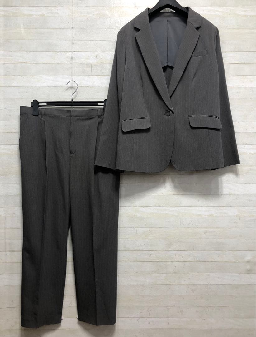 新品☆23号3L4L♪グレー系9分丈テーパードパンツスーツ♪ストレッチ◯D374