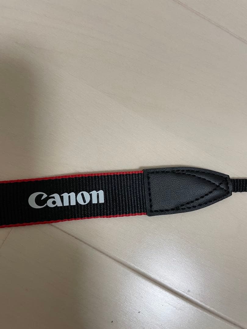 【美品】Canon EOS Kiss M ミラーレスカメラ 付属品多数