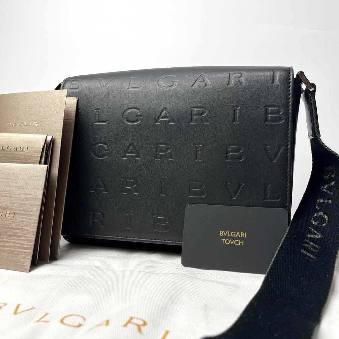 未使用級/現行/付属品付/完売品✨ブルガリマン メッセンジャー 総柄 レザー 黒