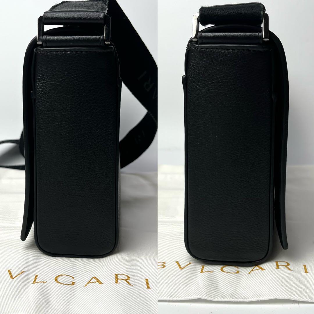 未使用級/現行/付属品付/完売品✨ブルガリマン メッセンジャー 総柄 レザー 黒