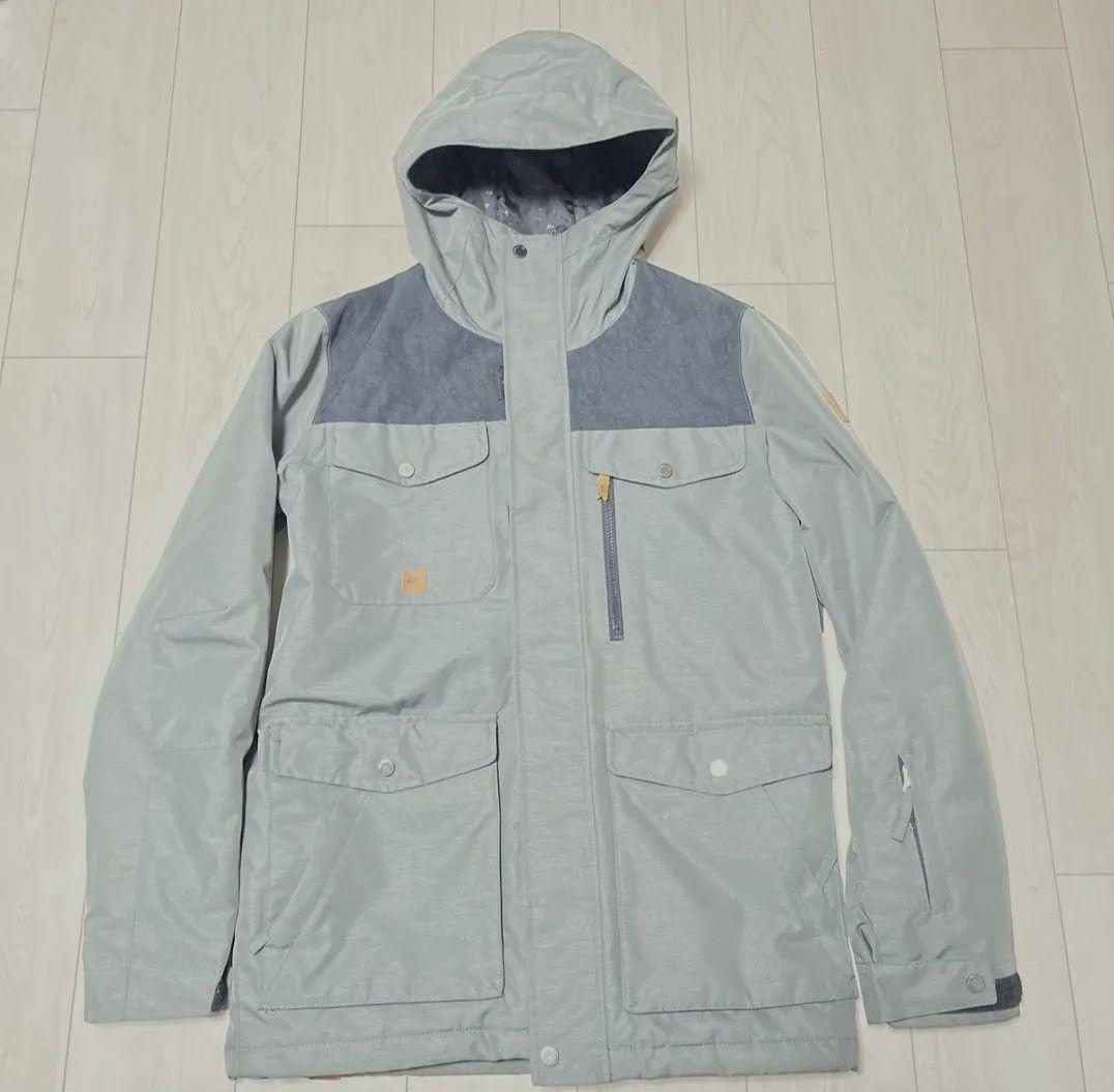 Quicksilver　スノボウェア上下　スキーウェア　クイックシルバー