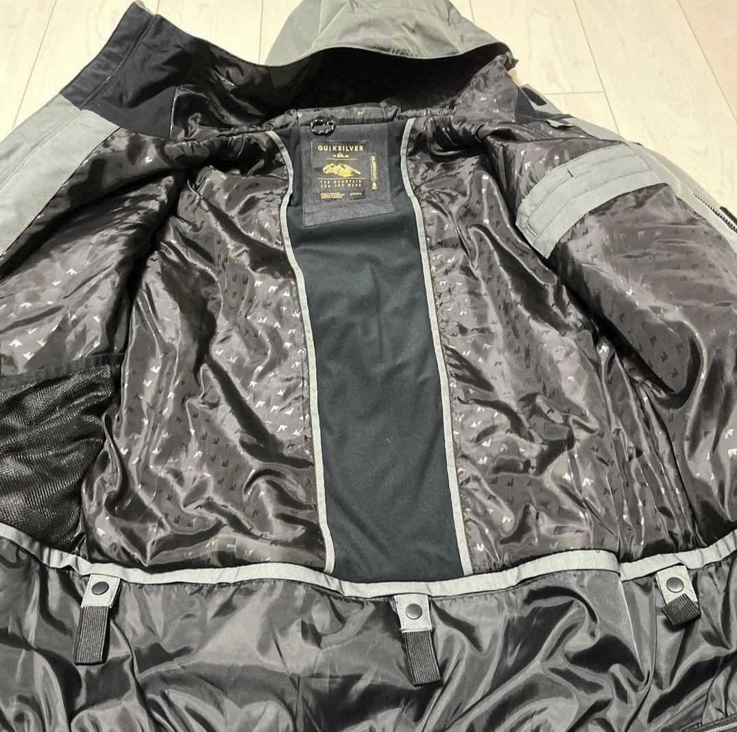 Quicksilver　スノボウェア上下　スキーウェア　クイックシルバー