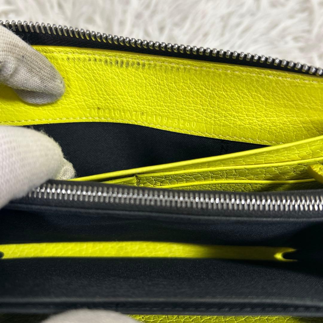 FENDI モンスター バグズ　ラウンドファスナー 長財布 財布　レザー　黄色