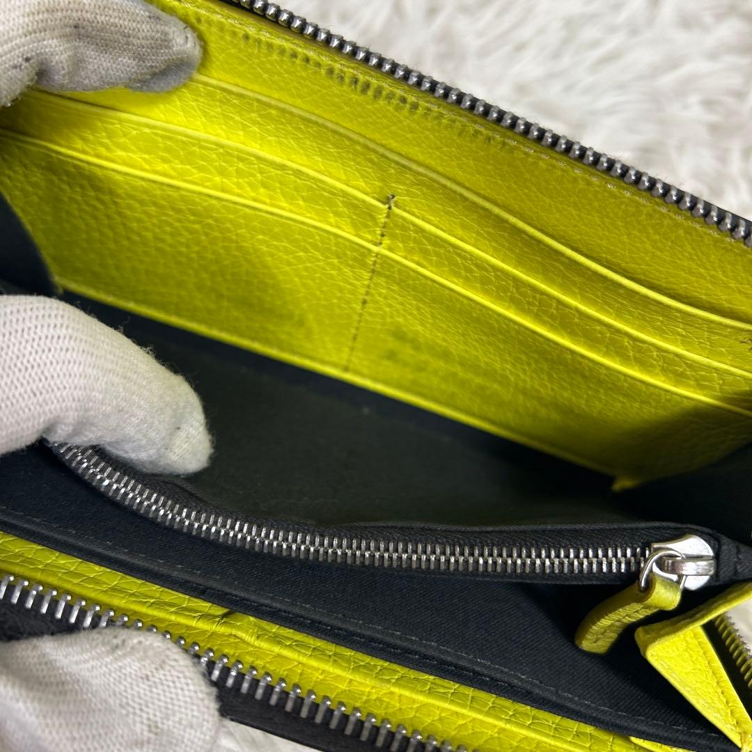 FENDI モンスター バグズ　ラウンドファスナー 長財布 財布　レザー　黄色