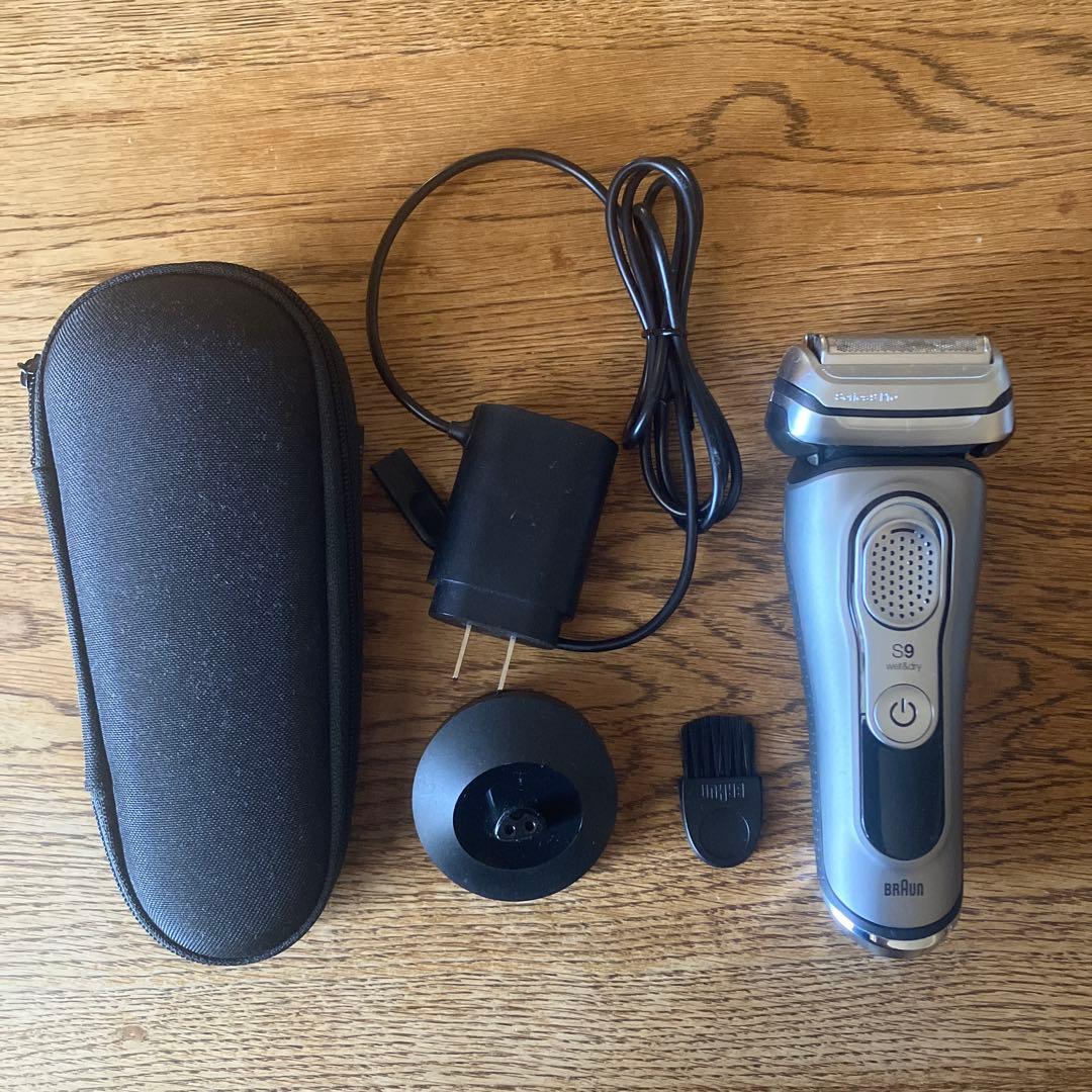 ブラウン メンズシェーバー シリーズ9 2021年製(2024替刃購入)