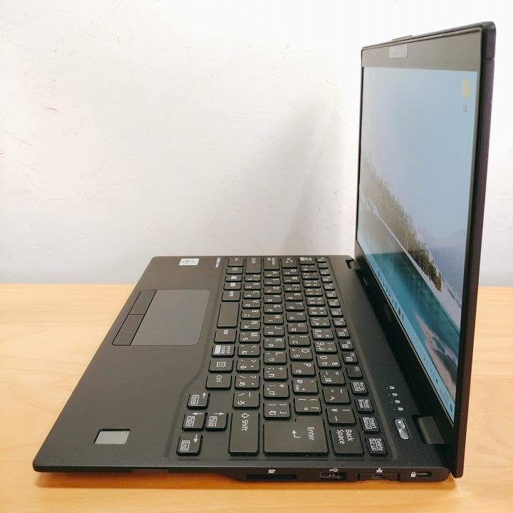 富士通 10世代i5【美品・軽量薄型】ノートPC Windows11正規品