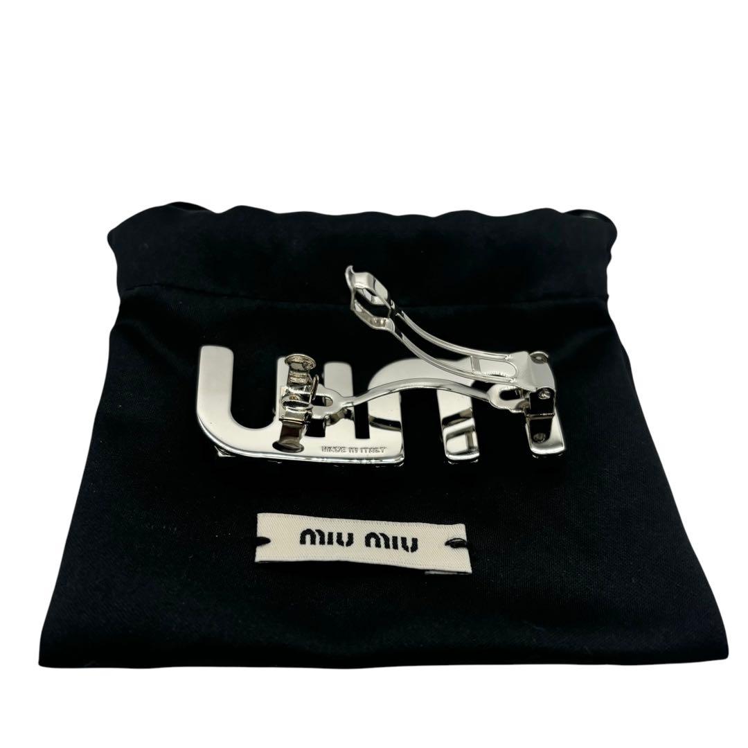 miumiu ミュウミュウ 23SS ロゴ クリスタル バレッタ ヘアクリップ