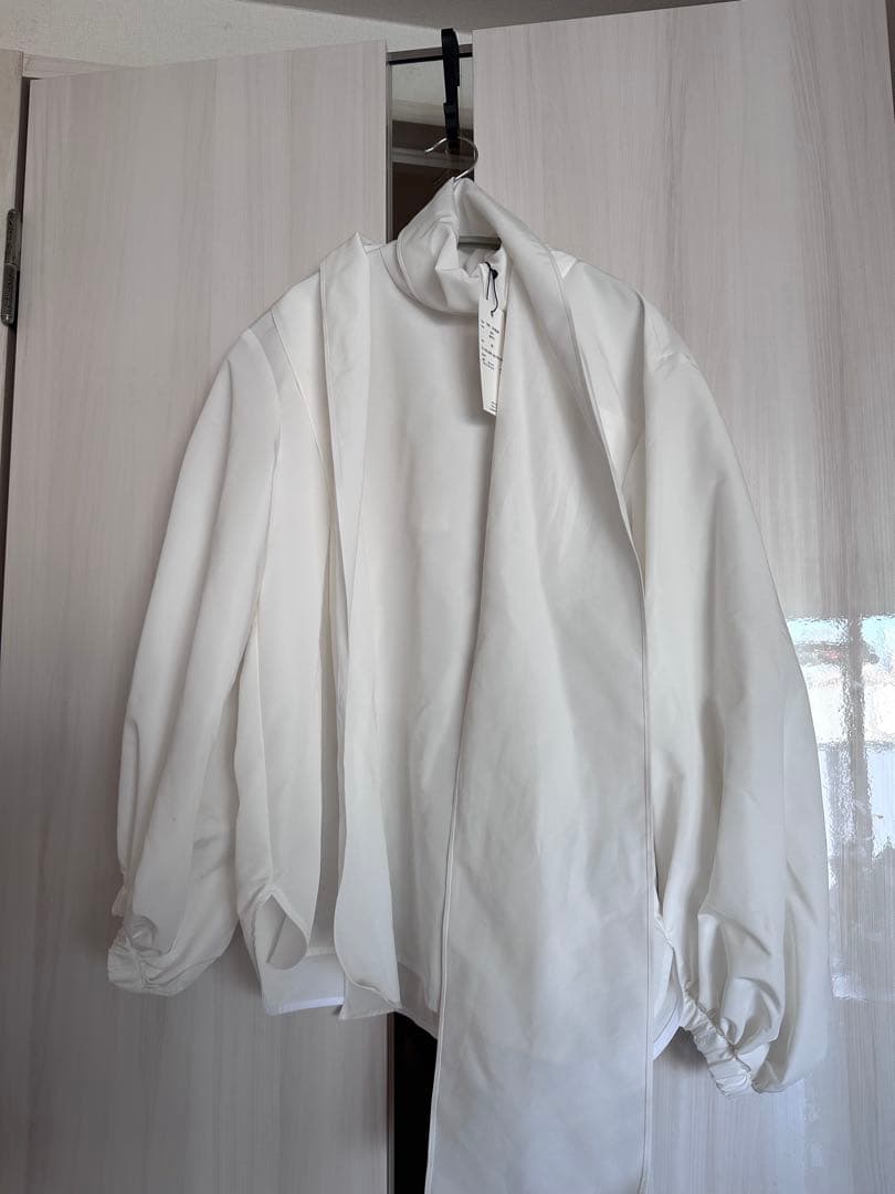 yori リボンパフブラウス　ホワイト36 Shirocon定価24300円