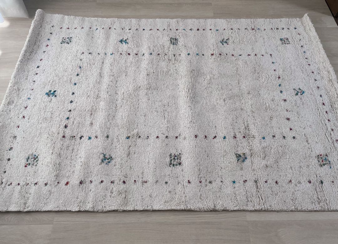 新品未使用品 LOWYA 140×200 ラグ フレーム クリーム カーペット