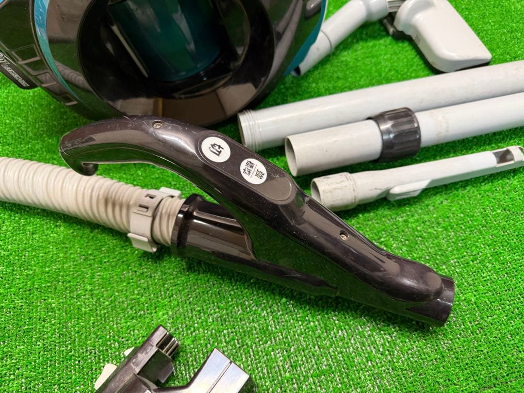 マキタサイクロン掃除機　充電式クリーナーCL500D 18V