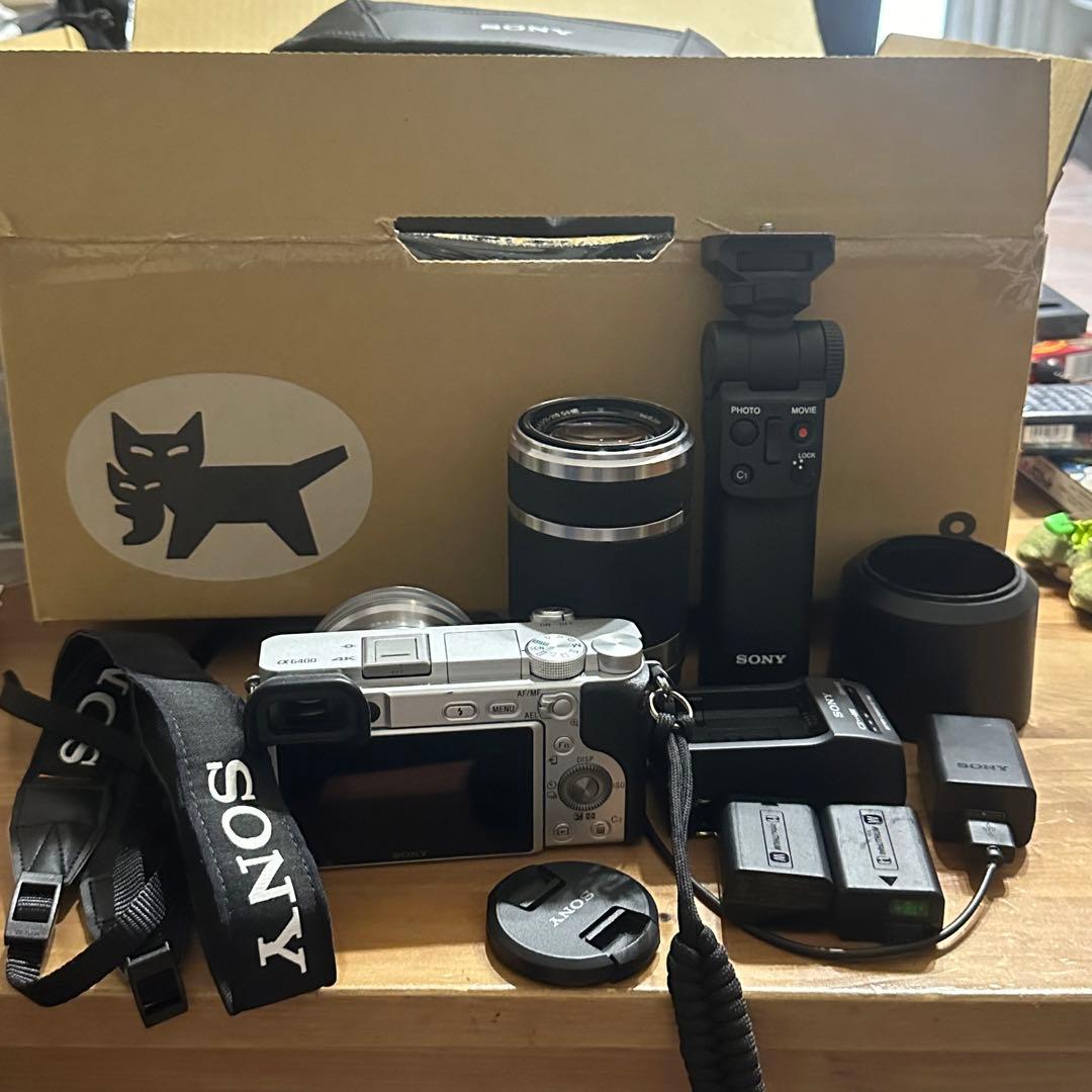 SONY α6400 ミラーレス一眼カメラ　ダブルズームキット【おまけ付き】