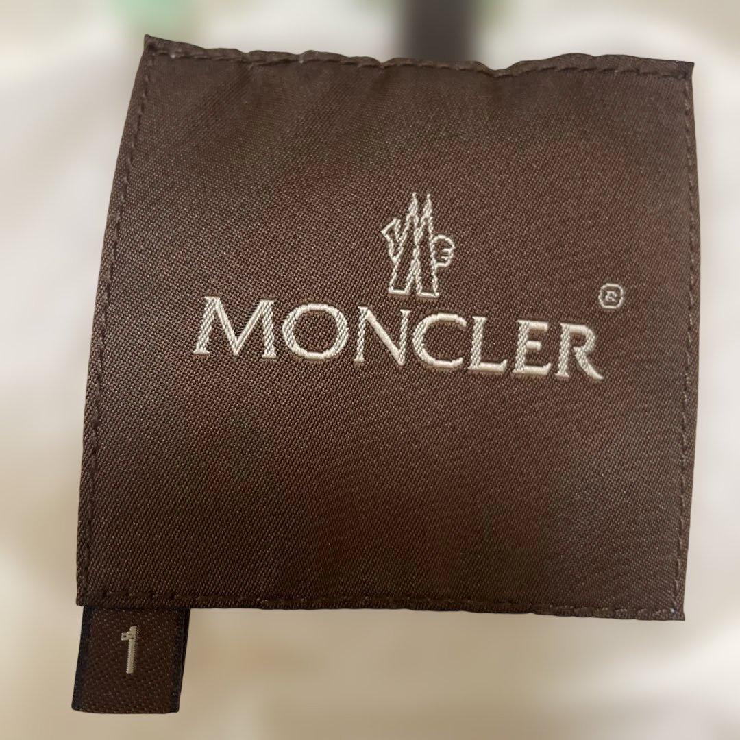 本日のみ日曜セール　MONCLER✩︎モンクレール　ダウンジャケット アイボリー