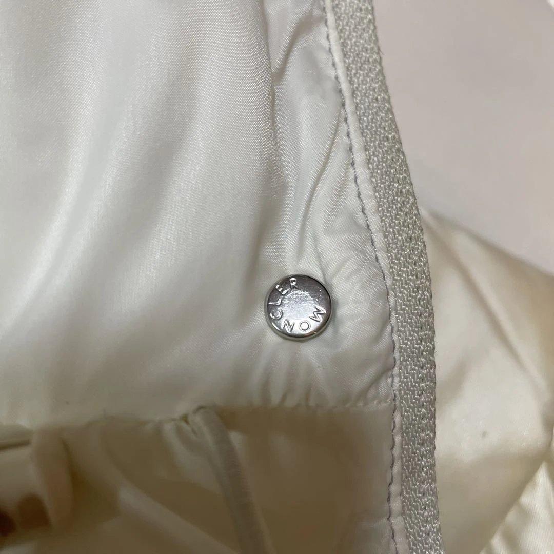 本日のみ日曜セール　MONCLER✩︎モンクレール　ダウンジャケット アイボリー
