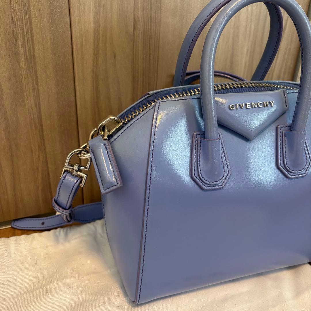 GIVENCHY アンティゴナ　ミニ　インディゴブルー　羊革100%