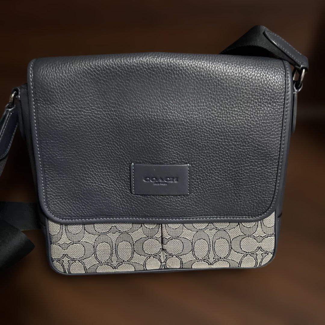 COACH ネイビー メッセンジャーバッグ