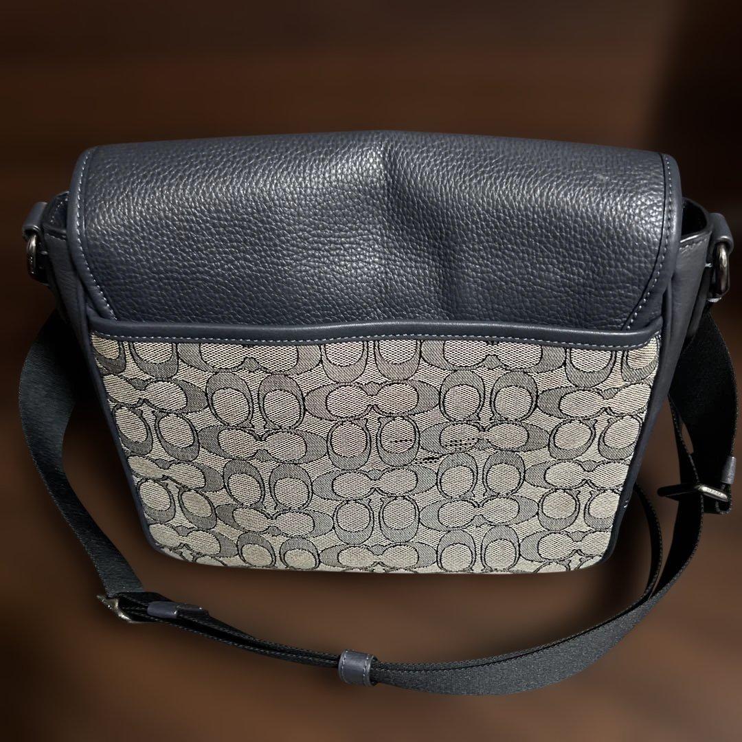 COACH ネイビー メッセンジャーバッグ