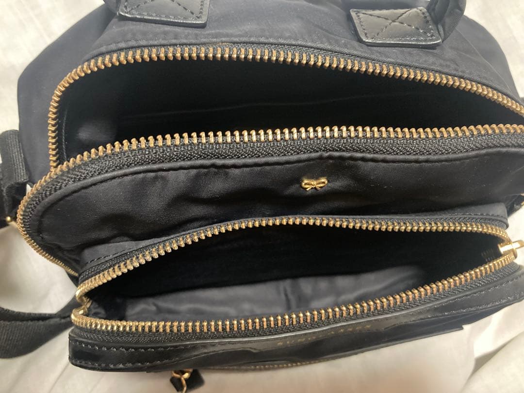 【ひな】Anya Hindmarch クロスボディ 黒 ショルダー バッグ