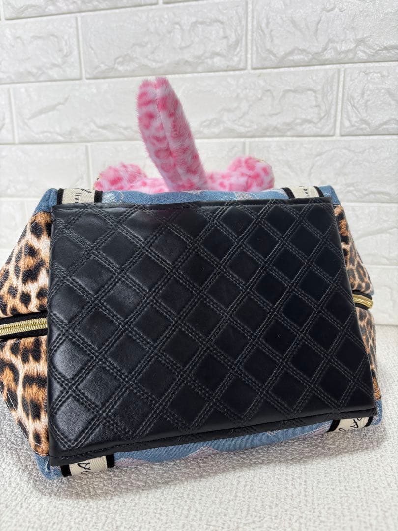 黒*こ様 コヤンイサムチョン　シェル型バッグ　ジョーズくん　ハート柄デニム　ねこ