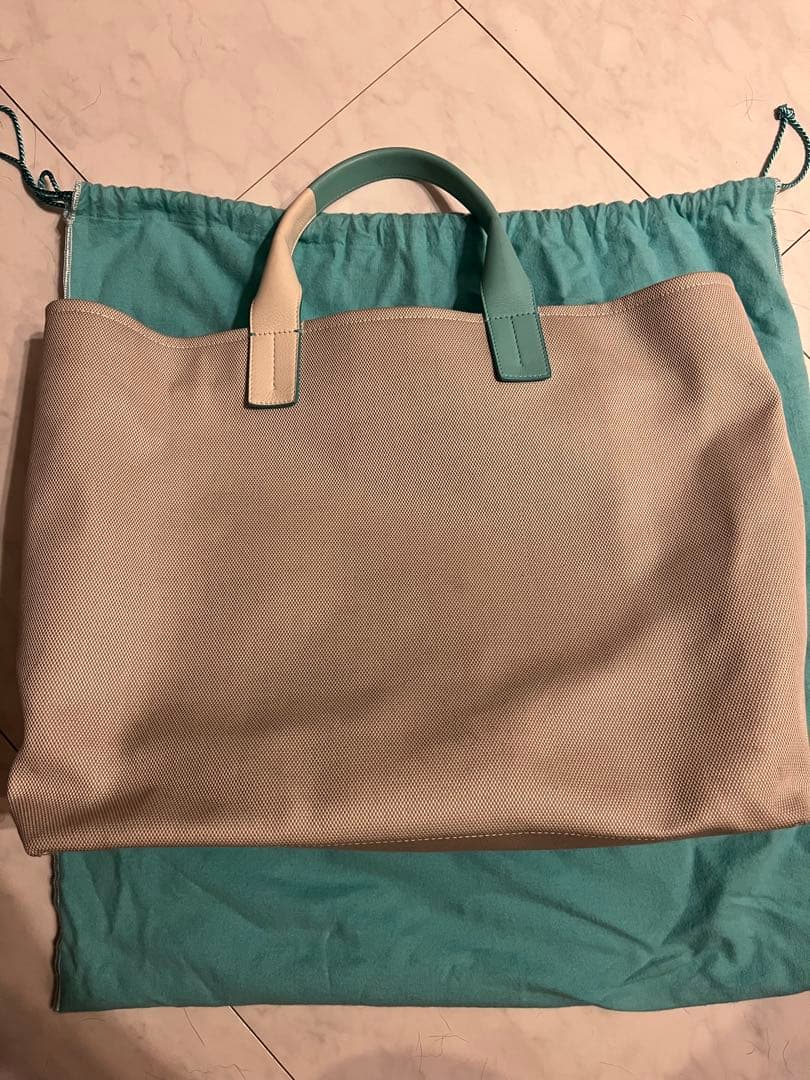 ティファニー　キャンバストート　旅行用