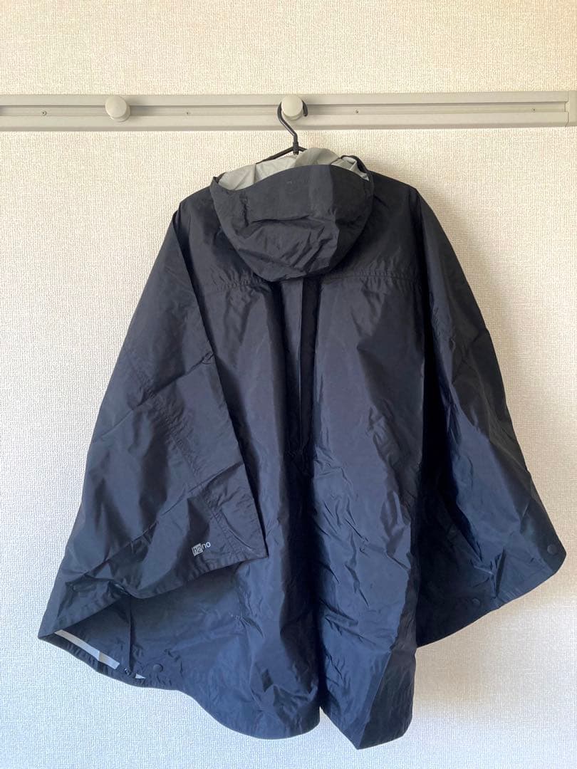 Patagonia レインポンチョ　ブラック