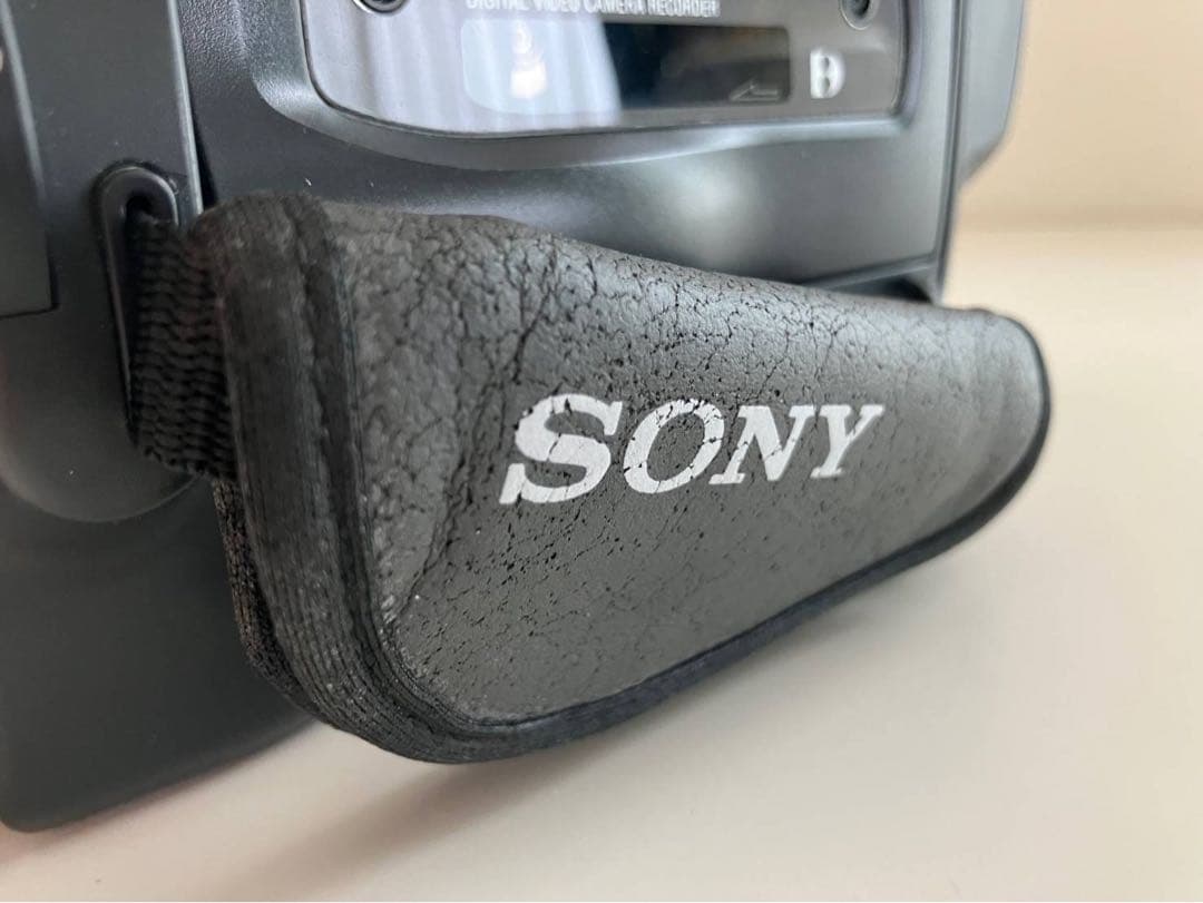 SONY DCR-TRV225K ハンディカム Digital8ビデオカメラ