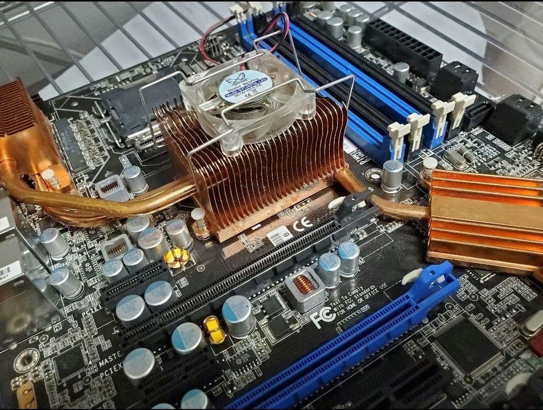 IN9 32X-MAX abit製 背面が青く光る　LGA775 ※ジャンク品