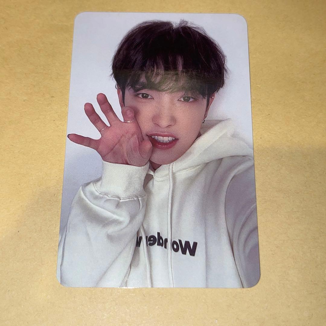 ateez wonderwall 8m1t トレカ　ホンジュン