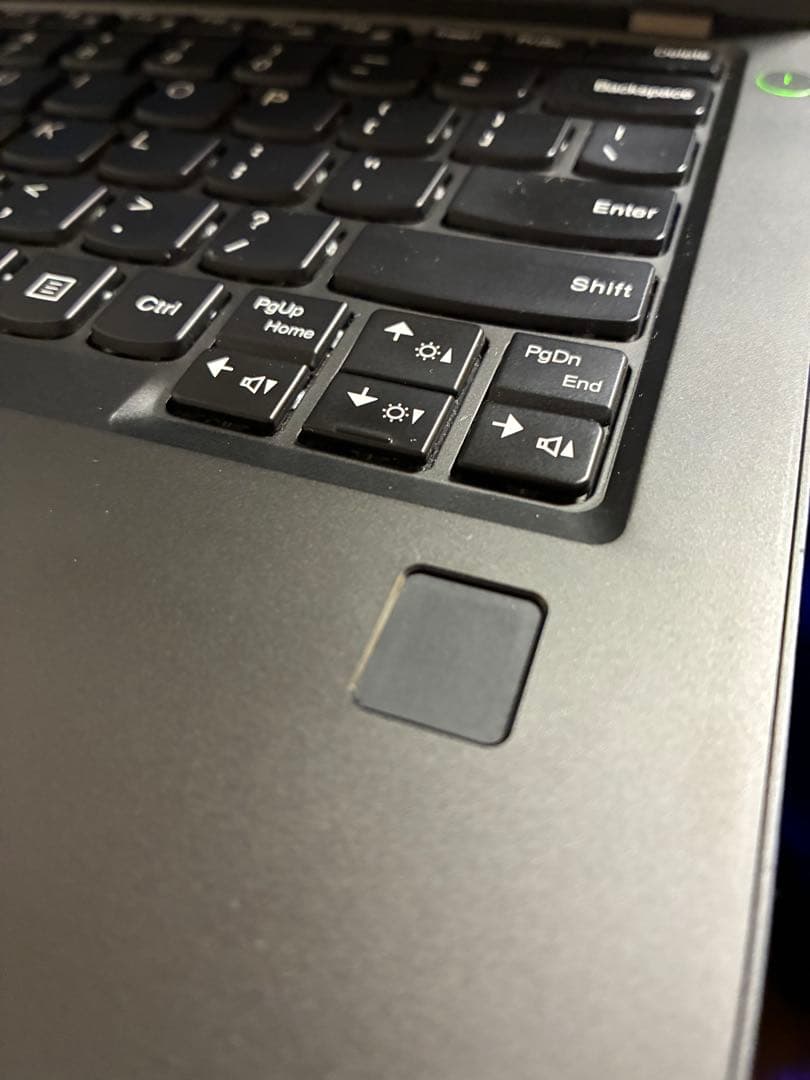 状態良　Lenovo ノートパソコン　K22-80