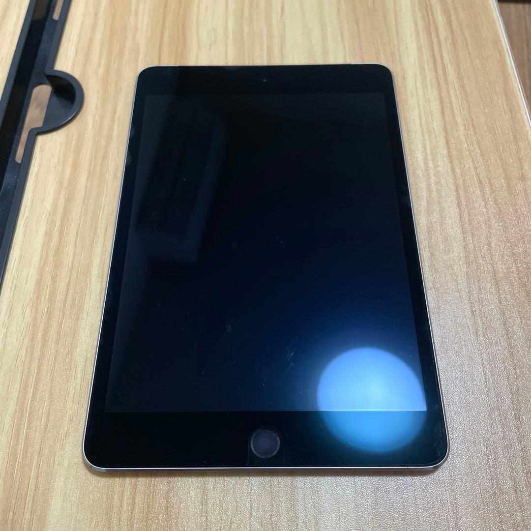 美品　Apple iPad mini4 128GB スペースグレイ セルラー