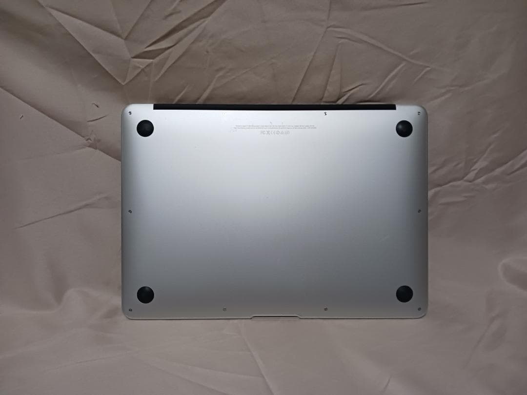 MacBook Air (13-inch, Early 2014)　充電器付属