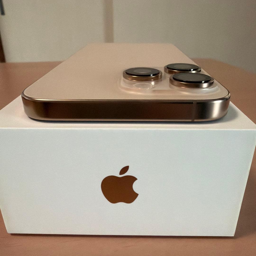 iPhone16 Pro MAXデザートチタニウム256GB SIMフリー