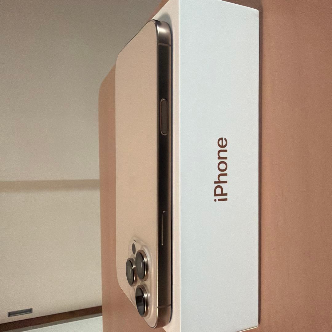 iPhone16 Pro MAXデザートチタニウム256GB SIMフリー