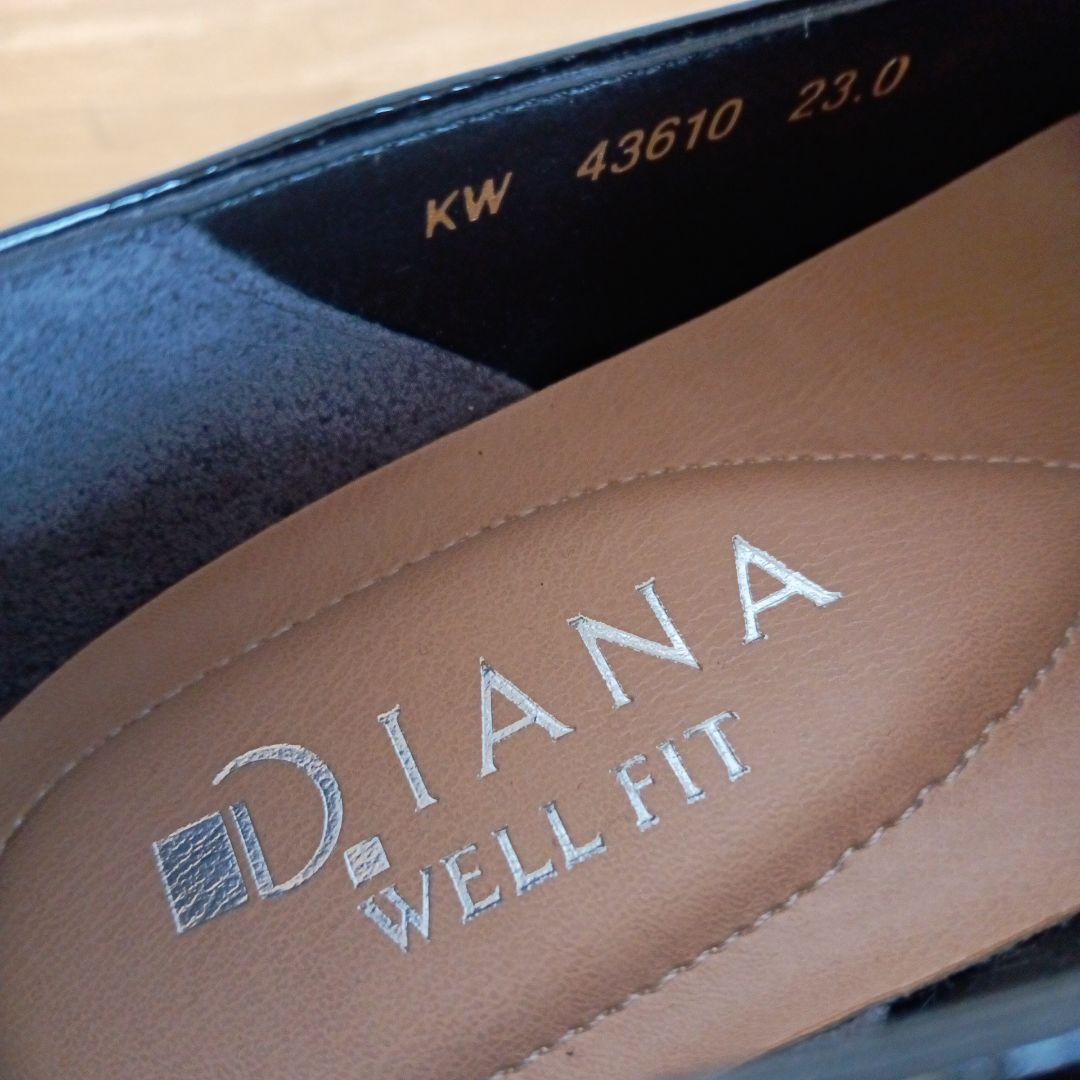 極美品◆DIANA ダイアナ WELLFIT エナメル タッセル ブラック