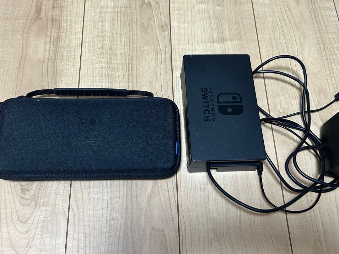 Nintendo Switch 本体 青/赤 キャリングケース付き