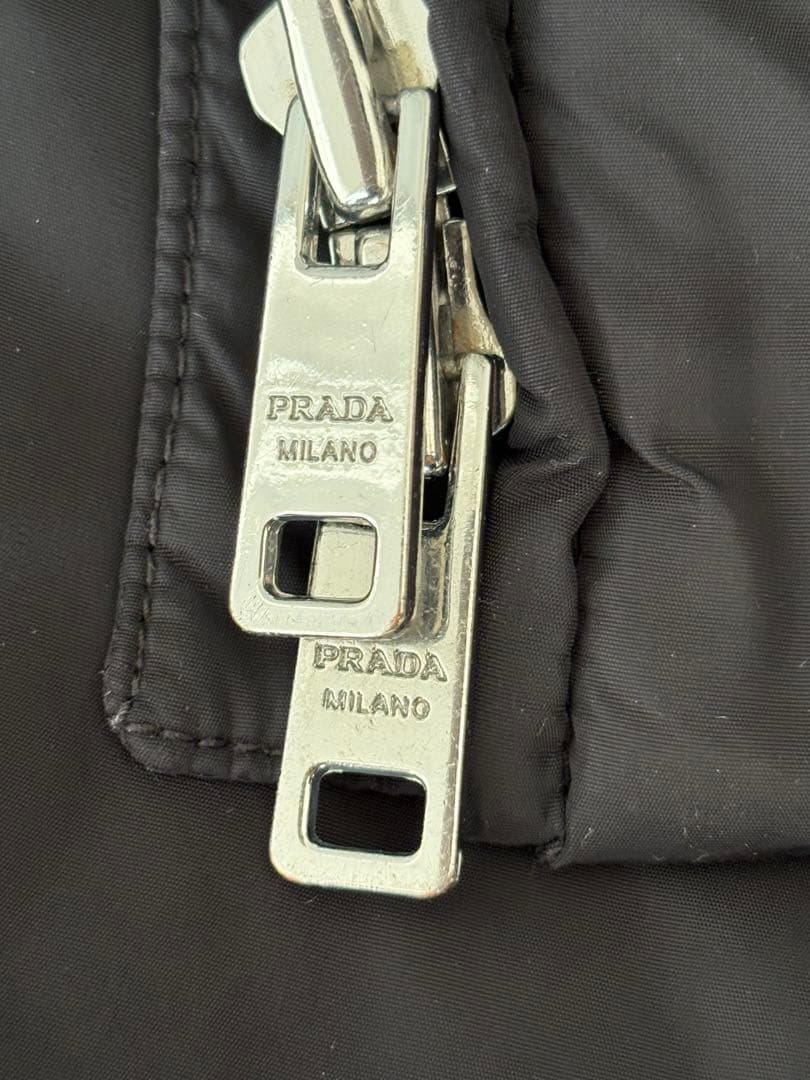 PRADフード付きブラックライトダウンジャケット