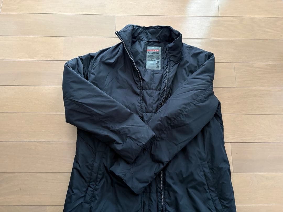 PRADフード付きブラックライトダウンジャケット