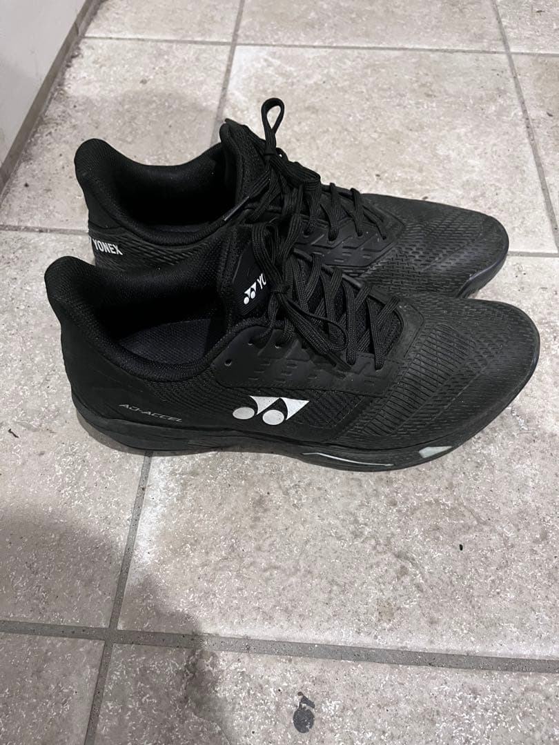 YONEX ブラック テニスシューズ　パワークッションアドアクセル